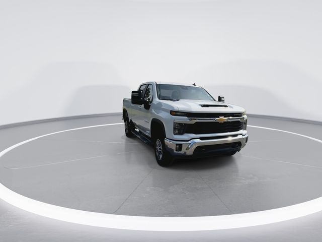 Used 2025 White Chevrolet LT image 2