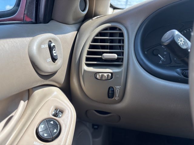 2001 Oldsmobile Alero GL photo