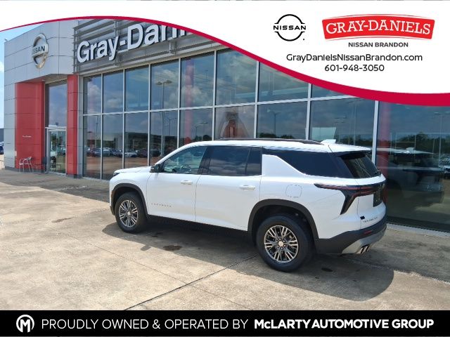 Summit White 2024 Chevrolet Traverse SUV / Crossover Four-Wheel Drive 8-Speed Automatic