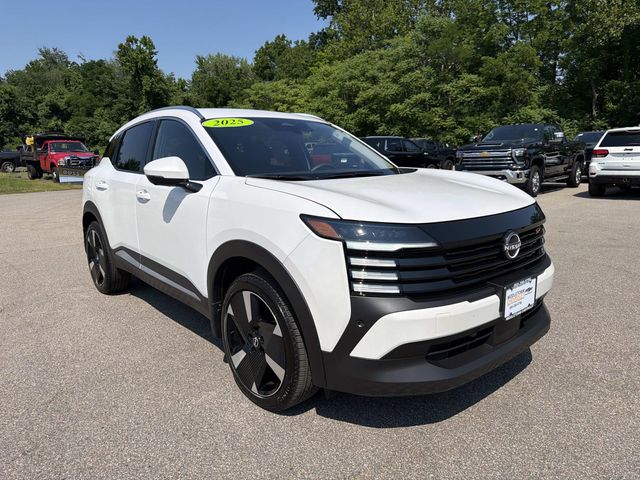 2025 Nissan Kicks - Image 9