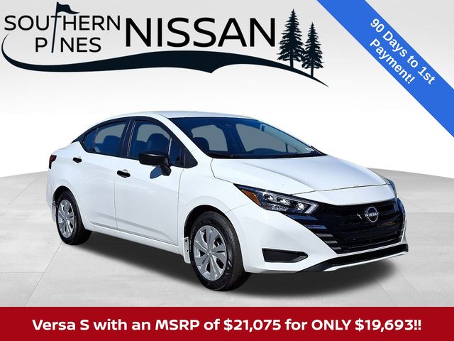 2025 Nissan Versa Sedan S's photo