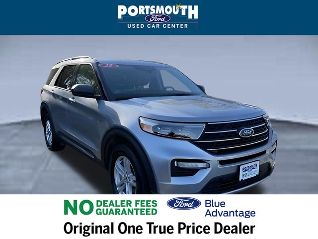 Iconic Silver Metallic 2022 Ford Explorer XLT AWD SUV / Crossover All-Wheel Drive Automatic