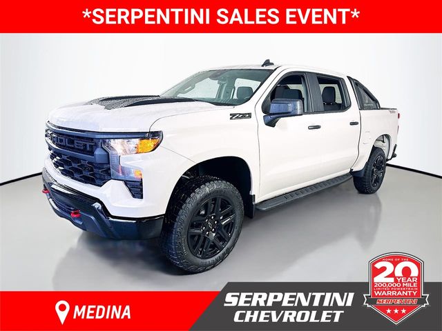 White Sands 2026 Chevrolet Silverado 1500 Custom Trail Boss Crew Cab 4WD Pickup Truck Four-Wheel Drive Automatic