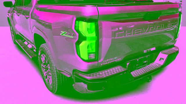 Used 2024 Gray Chevrolet Z71 image 33
