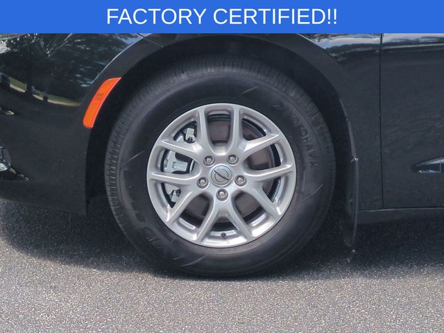 Used 2025 Black Chrysler LX image 10