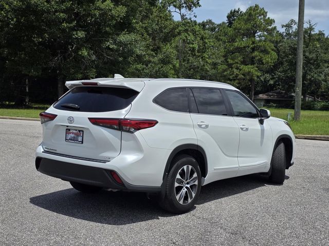 Used 2023 Toyota Highlander SUV