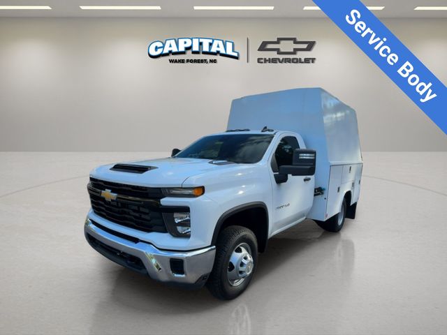 Summit White 2025 Chevrolet Silverado 3500HD Pickup Truck Four-Wheel Drive Automatic