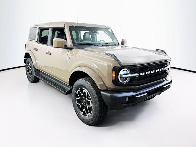 Gray 2026 Ford Bronco Outer Banks 4-Door 4WD SUV / Crossover Four-Wheel Drive Automatic