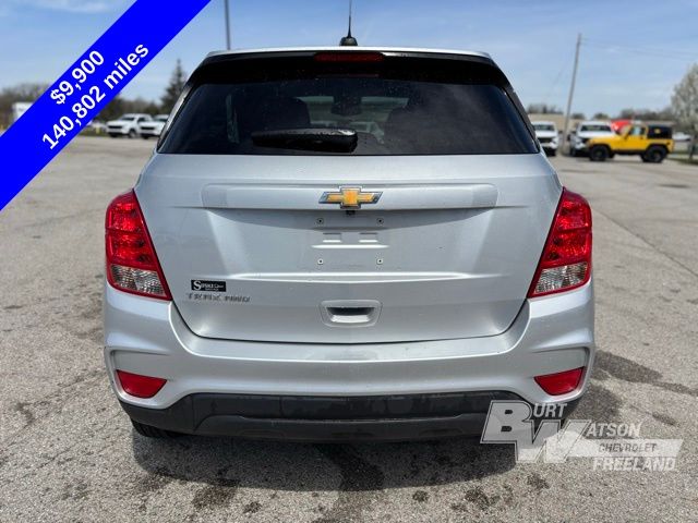 2020 Chevrolet Trax LS photo