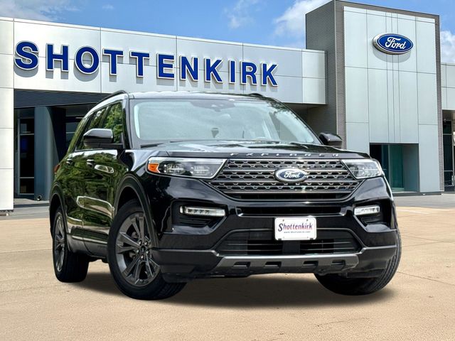2023 Ford Explorer XLT RWD's photo