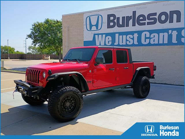 Firecracker Red Clearcoat 2020 Jeep Gladiator Pickup Truck Four-Wheel Drive 8-Speed Automatic