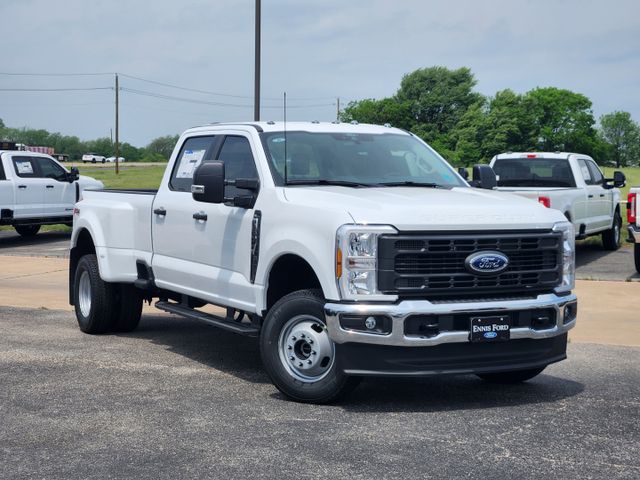 2025 Ford F-350SD XL photo
