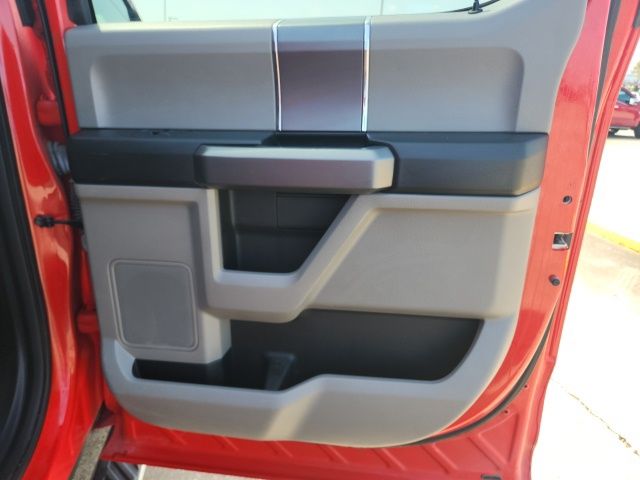 Used 2016 Red Ford XLT image 16