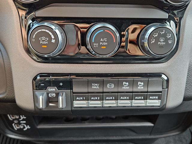 2025 Ram 2500 Big Horn Crew Cab 4x4 6'4" Box