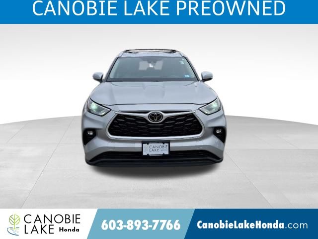 Used 2022 Toyota Highlander XLE with VIN 5TDHZRBHXNS163579 for sale in Salem, NH