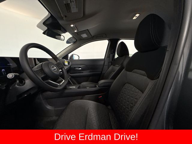 Used 2025 Nissan Kicks SUV