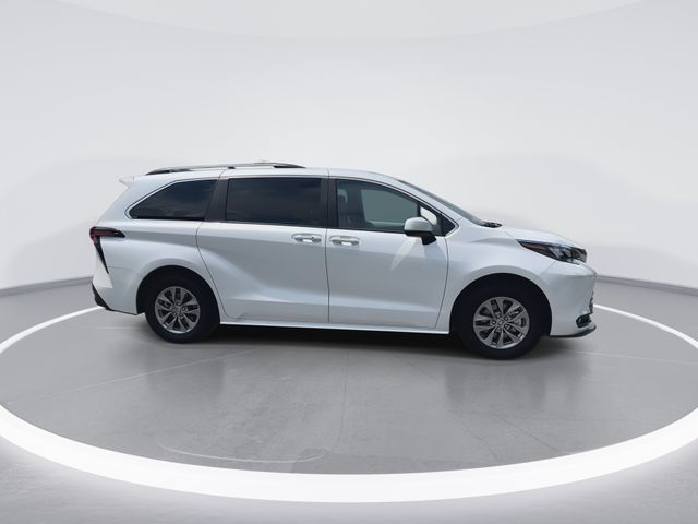Used 2026 Beige Toyota XLE image 9