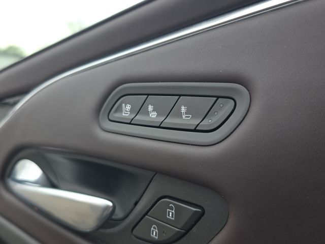 2021 Cadillac Escalade Premium Luxury Platinum:44868A