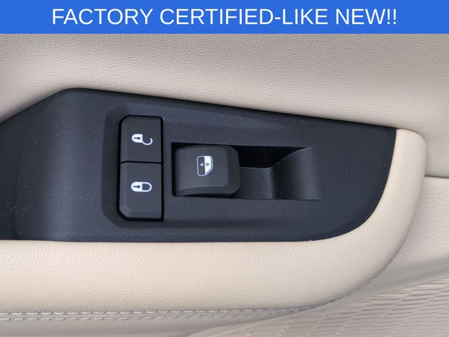 Used 2025 White Jeep Limited image 31