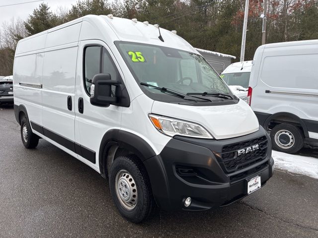 Bright White Clearcoat 2025 RAM ProMaster Van 9-Speed Automatic