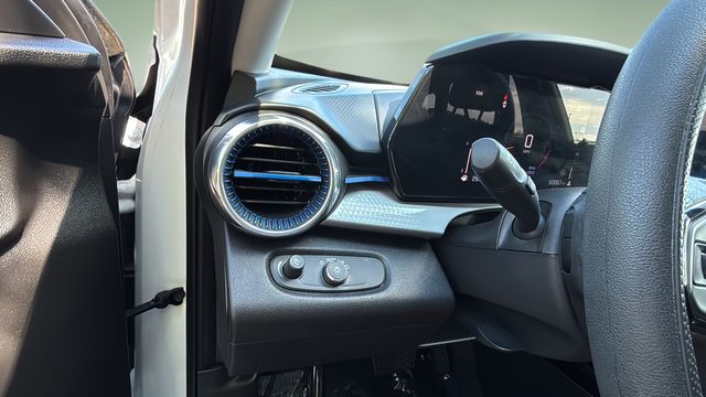 Used 2025 White Chevrolet LT image 22