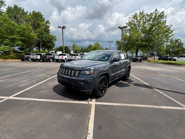 2017 Jeep Grand Cherokee Altitude photo