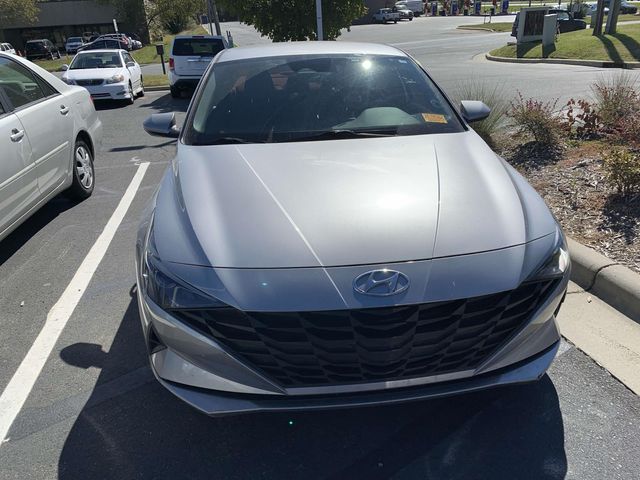 2021 Hyundai Elantra SEL 3