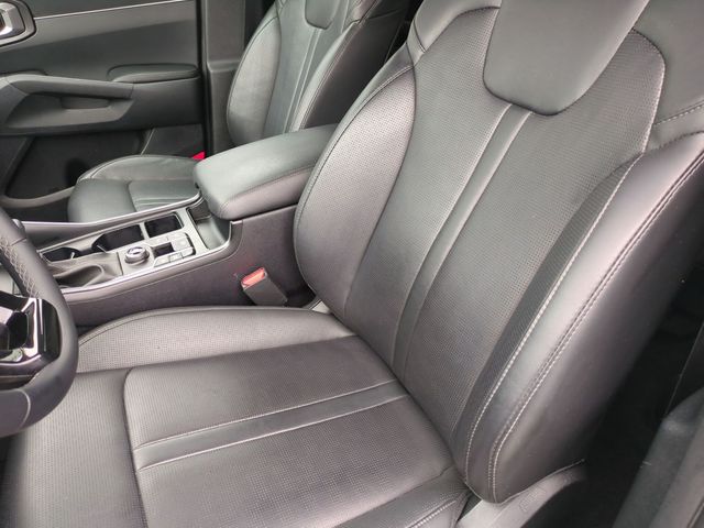 used 2024 Kia Sorento car, priced at $25,980