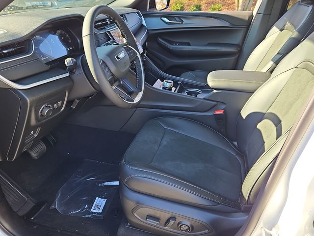 New 2025 White Jeep Altitude X image 6