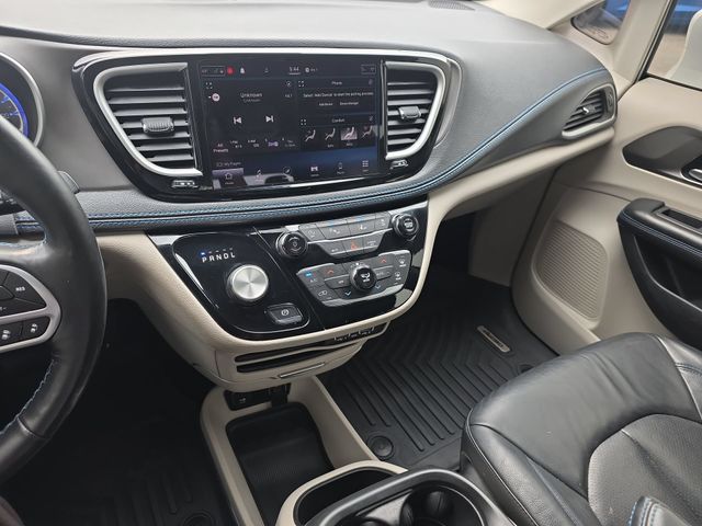 Used 2021 Bright White Clearcoat Chrysler Touring L image 22