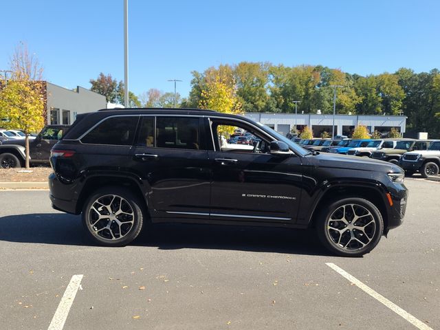 New 2025 Black Jeep Summit image 19