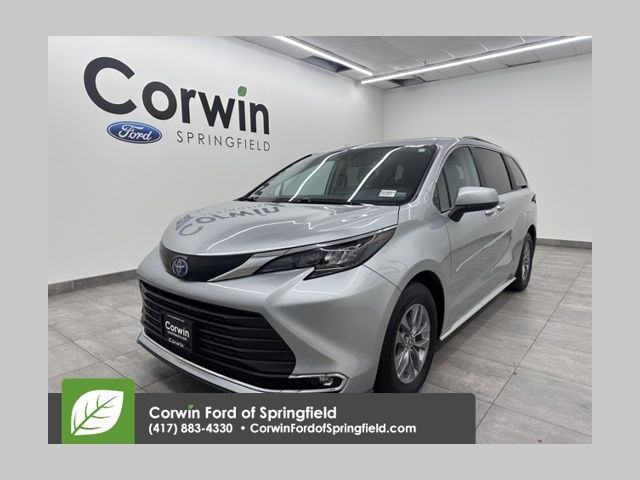 2024 Toyota Sienna XLE 7-Passenger AWD