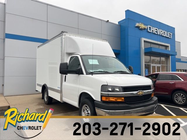 2024 Chevrolet Express Chassis 3500 Cutaway 139