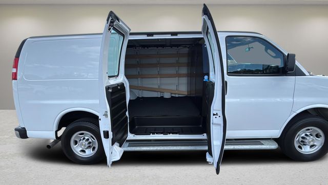 Used 2024 White Chevrolet Work Van image 36