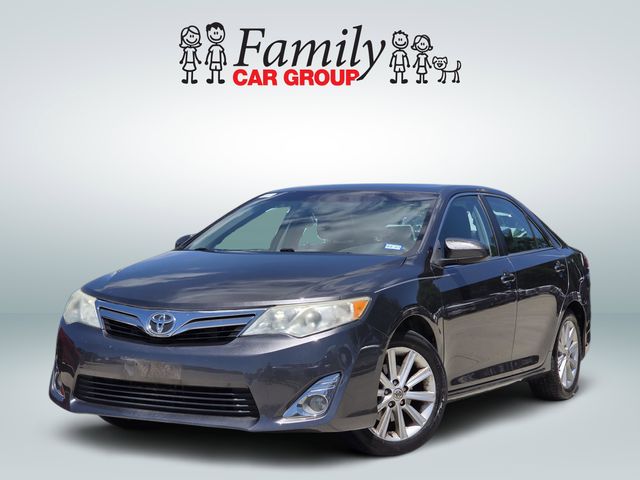 Magnetic Gray Metallic 2014 Toyota Camry XLE Sedan Front-Wheel Drive 6-Speed Automatic