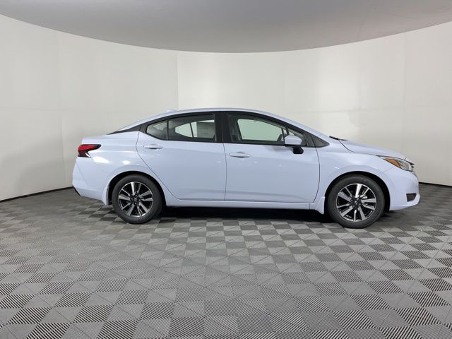 2025 Gray Sky Pearl Nissan Versa 1.6 SV FWD Sedan