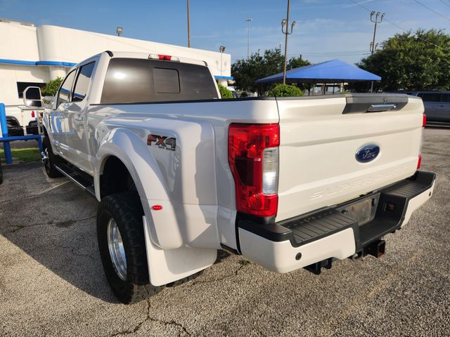 2018 Ford F-350SD Lariat White at Autostrade