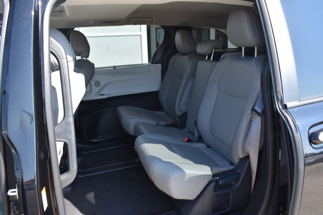 Used 2025 Toyota Sienna Van