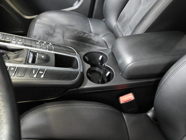 Used 2018 Black Porsche Base image 20