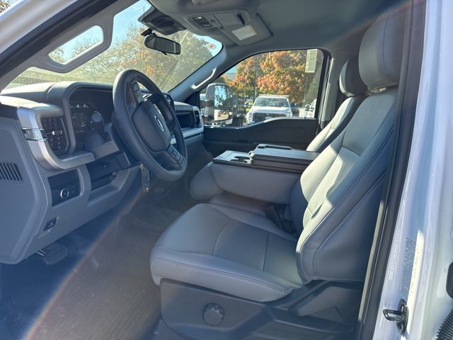 2024 Ford F-350SD XL photo