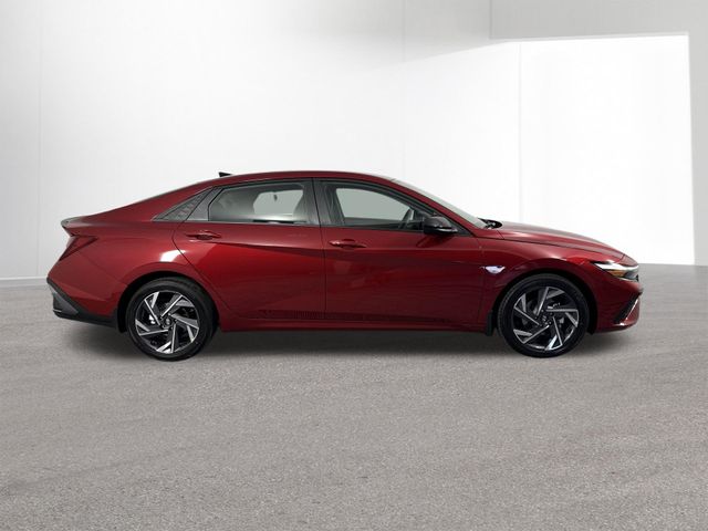 Used 2025 Hyundai Elantra For Sale in Indianapolis, IN