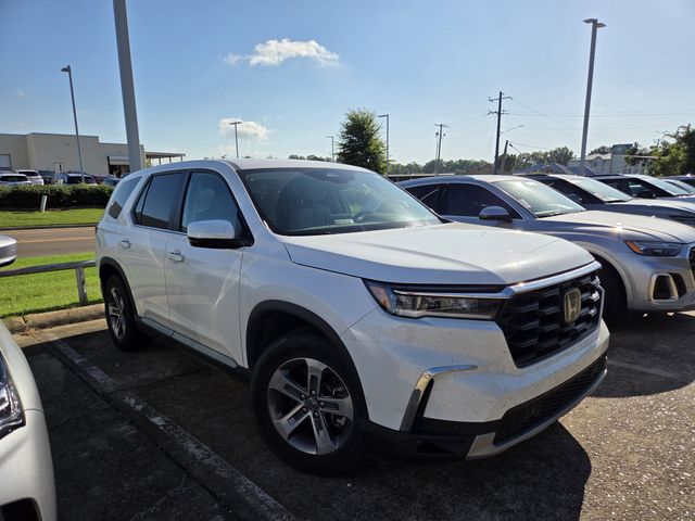 White 2023 Honda Pilot EX-L FWD SUV / Crossover Front-Wheel Drive Automatic
