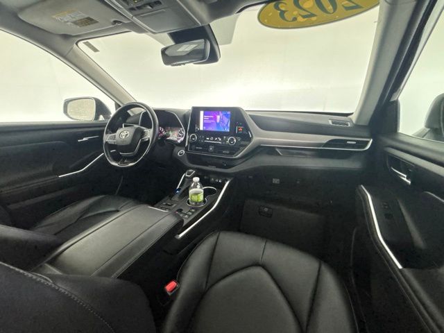 Used 2023 Toyota Highlander SUV