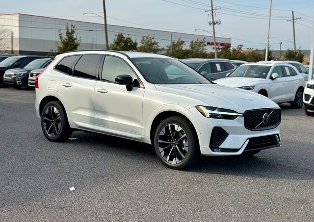 2026 Volvo XC60 B5 Plus