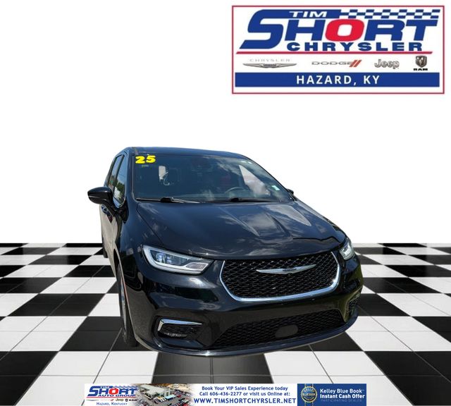 Diamond Black Crystal Pearlcoat 2025 Chrysler Pacifica Minivan Front-Wheel Drive 9-Speed Automatic