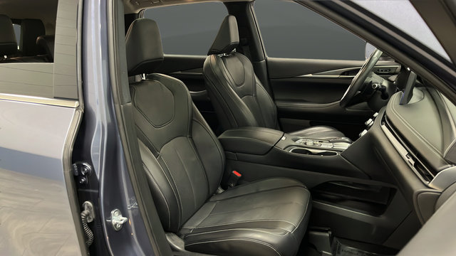 Used 2023 Blue INFINITI LUXE image 23