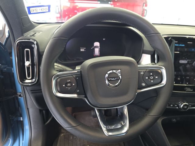 Used 2023 Volvo XC40 B5 Core 4D Sport Utility