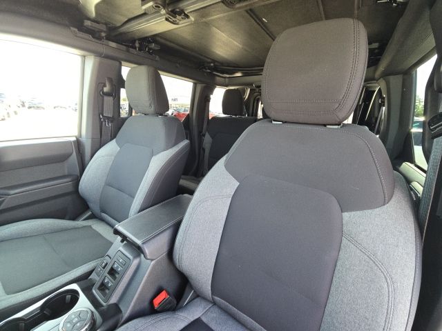 2025 Ford Bronco Big Bend:B02305
