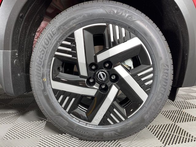 2025 Scarlet Ember Tintcoat/Super Black Nissan Kicks SV FWD SUV