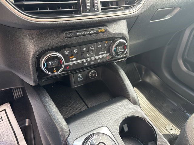 2021 Ford Escape SE photo